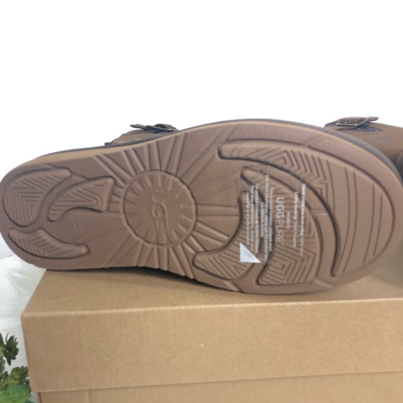 NWT UGG Australia Sutter Boot Authentic - Picture 3 of 8